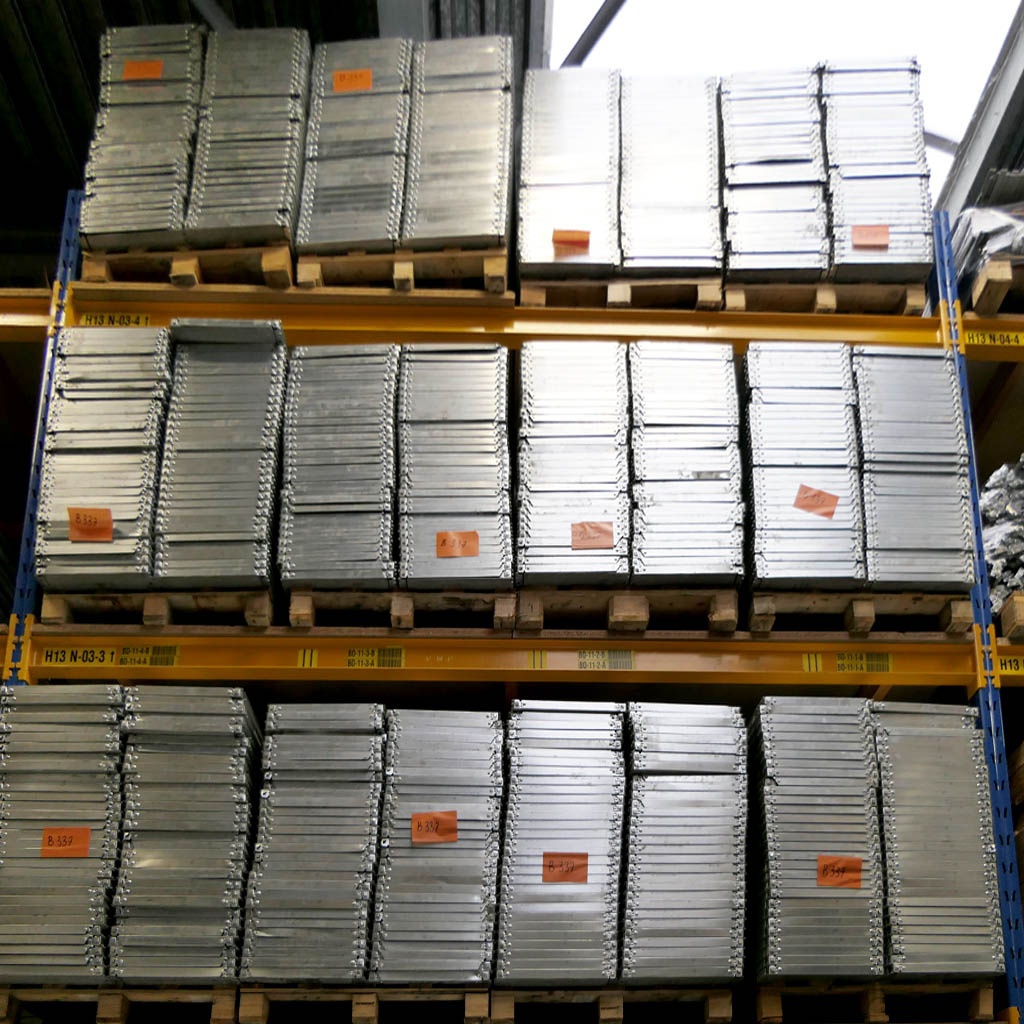 Aanbouwsectie gebruikte Dexion legbordstelling 3500x1000x500 9 niveaus 