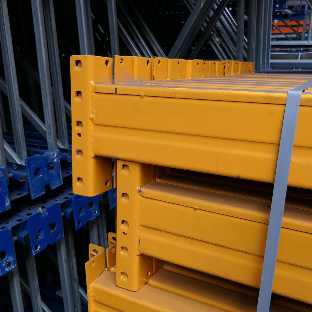 Gebruikte Standard palletstelling 3900x2700x900mmmm (hxbxd) - 4 niveaus aanbouwsectie