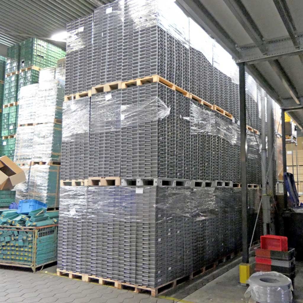 Palletaanbieding 200 gebruikte stapelbare magazijnbakken 400x300x72mm (lxbxh) antraciet