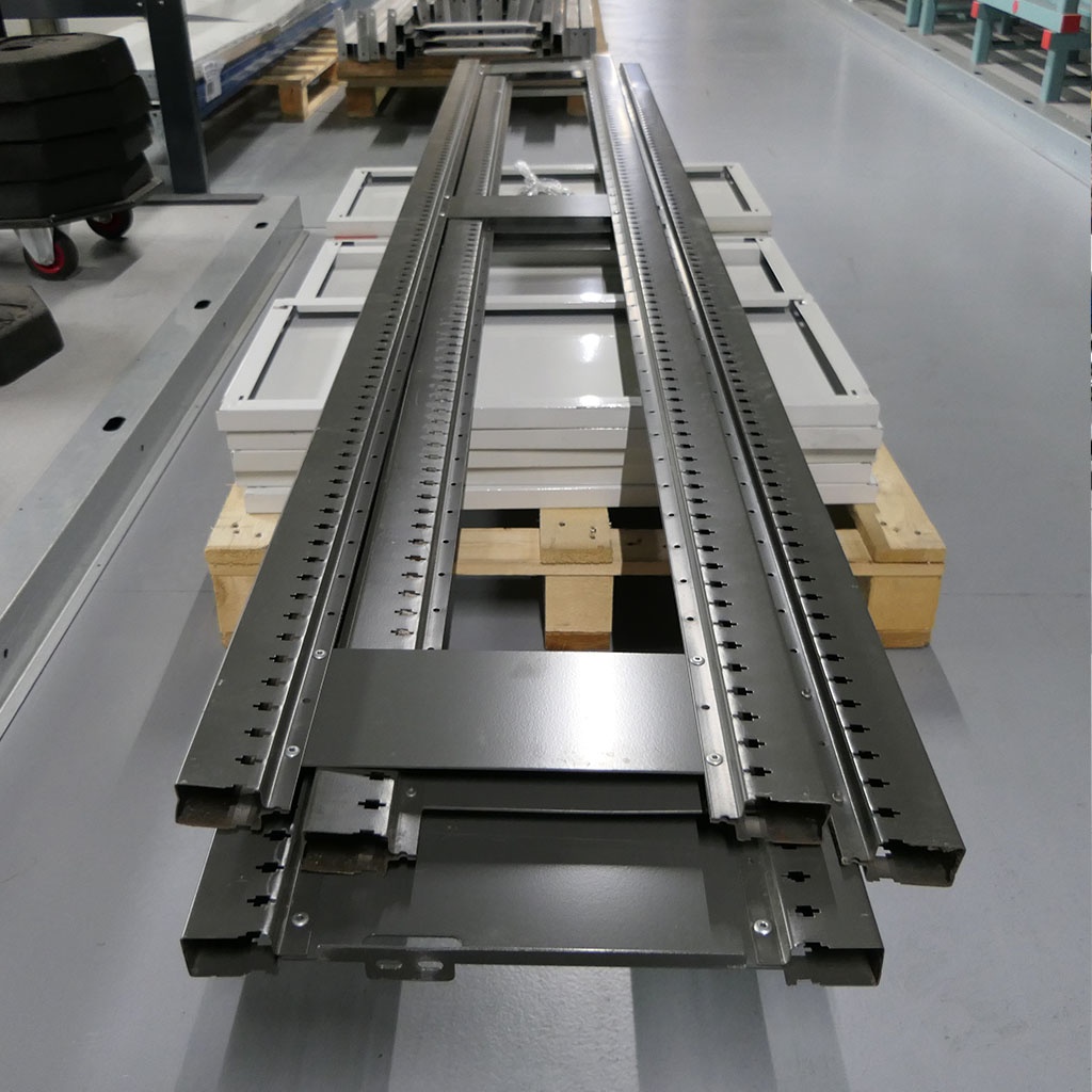 Voordeelpartij gebruikte Bruynzeel legbordstelling 2630x1500x375mm (hxbxd) 2 secties 7 niveaus