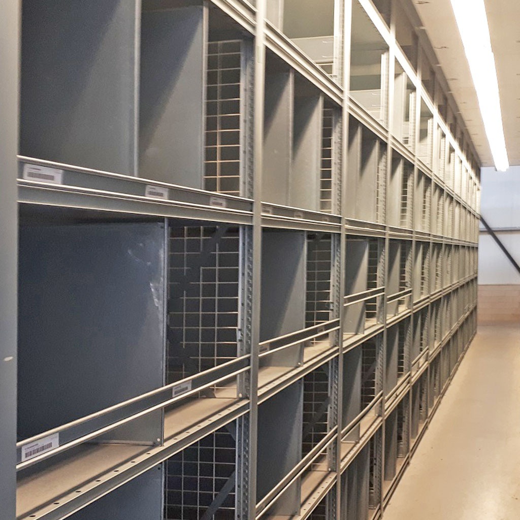 Voordeelrij gebruikte Dexion legbordstelling Verzinkt 3500x5105x500