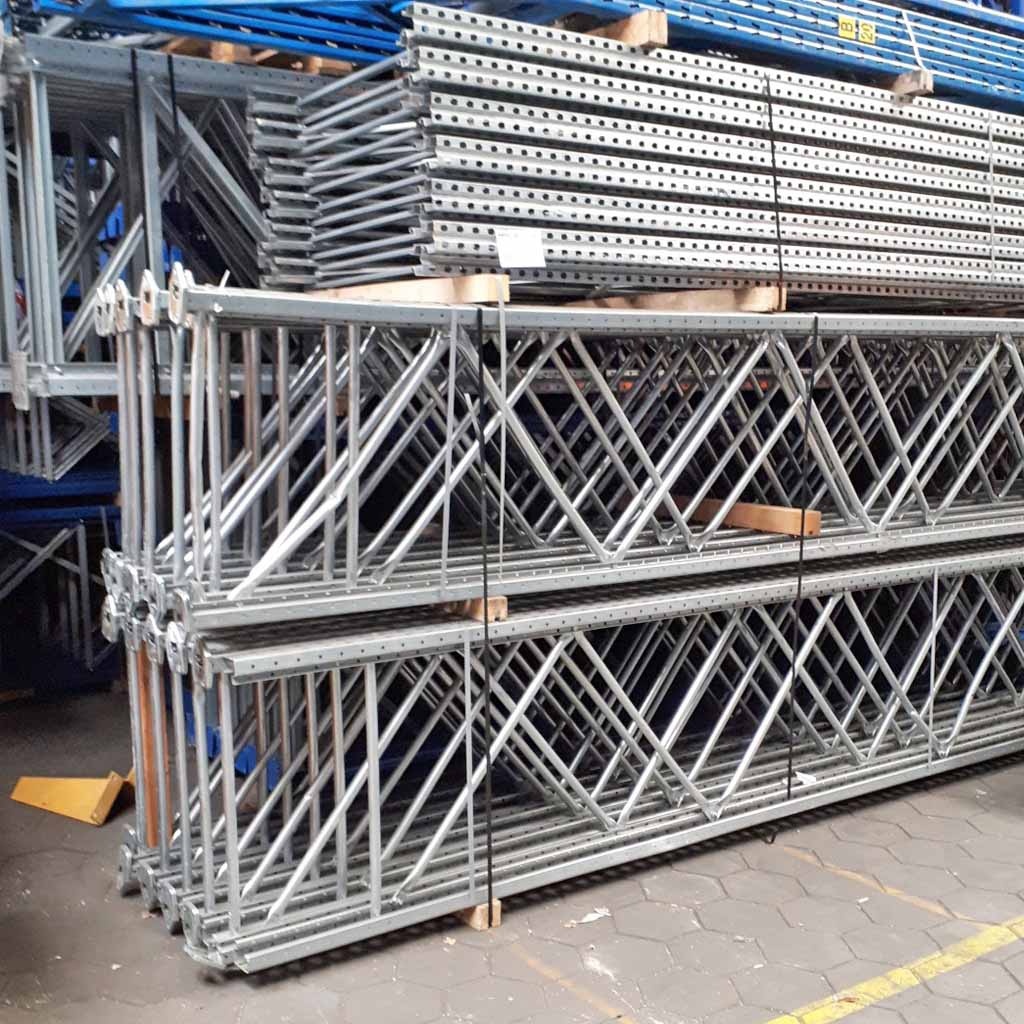 Voordeelrij gebruikte Electrolux palletstelling 5600x11300x900 mm (hxbxd) - 4 secties 4 niveaus