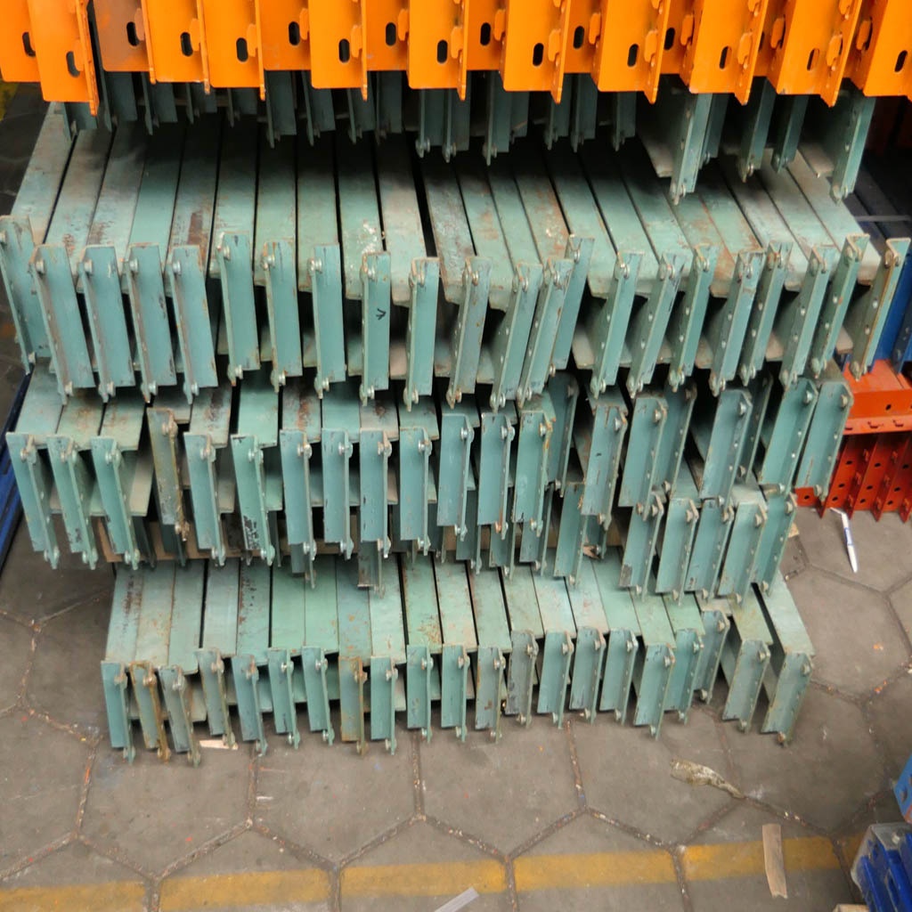 Voordeelrij gebruikte Hovuma palletstelling 2550x11300x900mm (hxbxd) - 4 secties 2 niveaus incl. vlonders