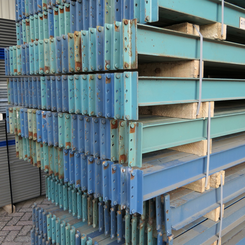 Voordeelrij gebruikte Hovuma palletstelling met diepteliggers blauw