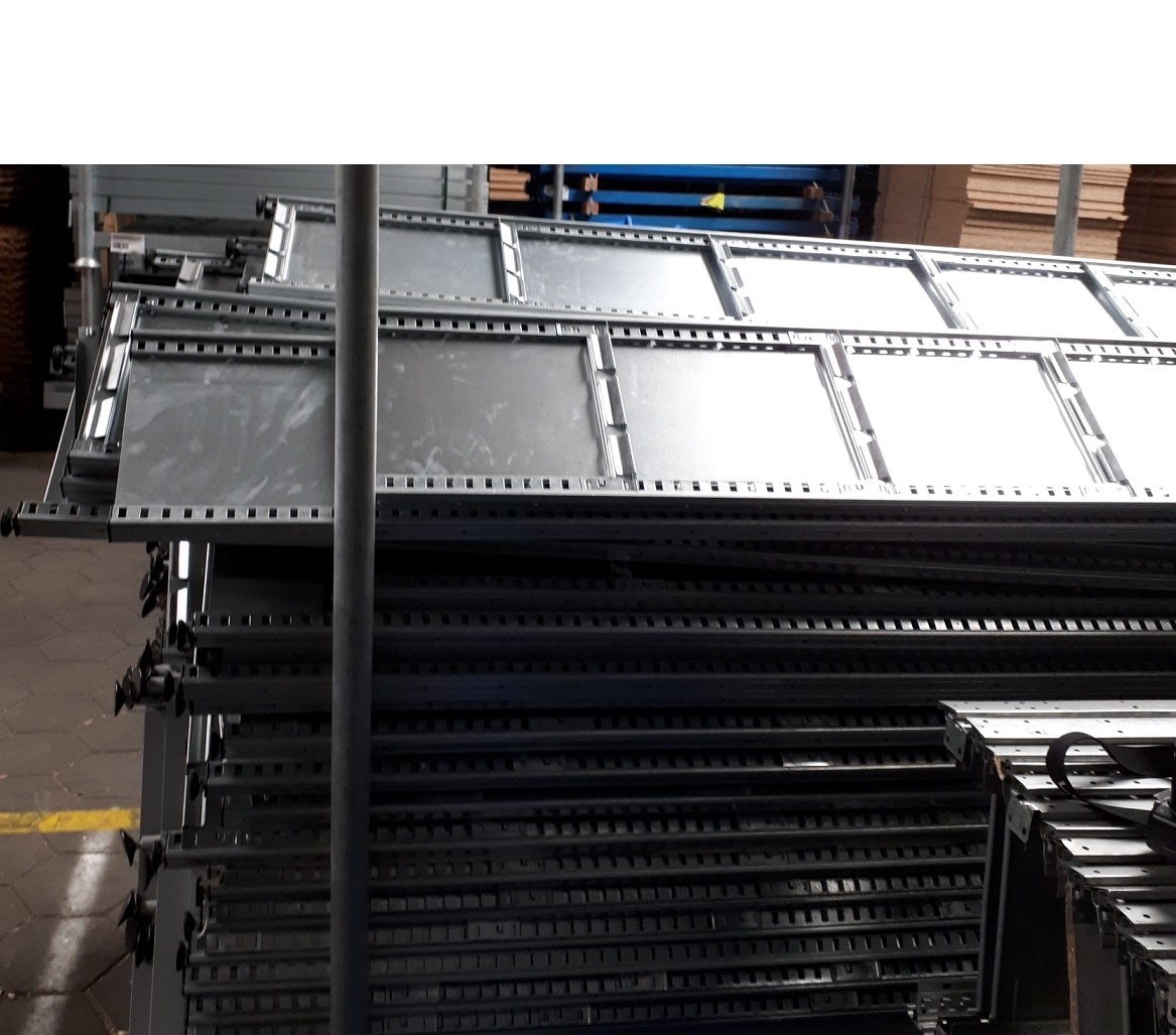 Voordeelrij gebruikte legbordstelling MD 2130x4000x300mm (hxbxd) - 4 secties 7 niveaus