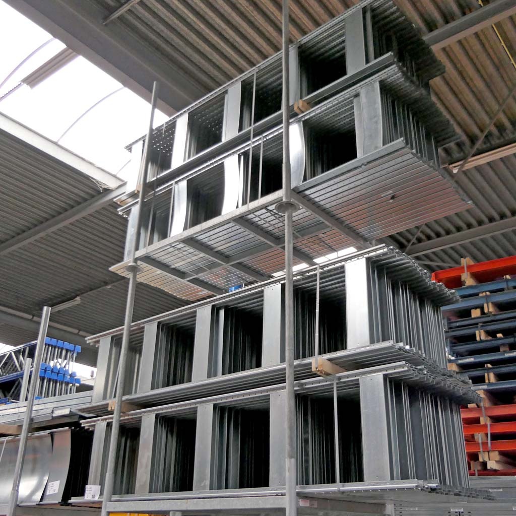 Voordeelrij gebruikte legbordstelling Meta 2300x6680x600mm (hxbxd) 5 secties 6 niveaus